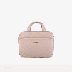 Elegant Quilted Travel Bag in Pink